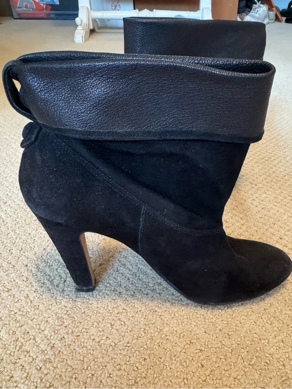 Ann Taylor Black Suede Fold-Over Ankle Booties Size 9